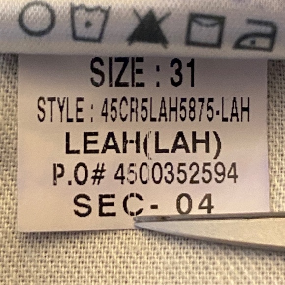 Joe's Jeans Boyfriend Slim Ankle Cuffed in Leah Wash Size 31 - Picture 11 of 15